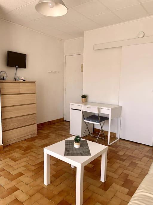 La Garde : Joli Studio Dans Residence Luaran gambar